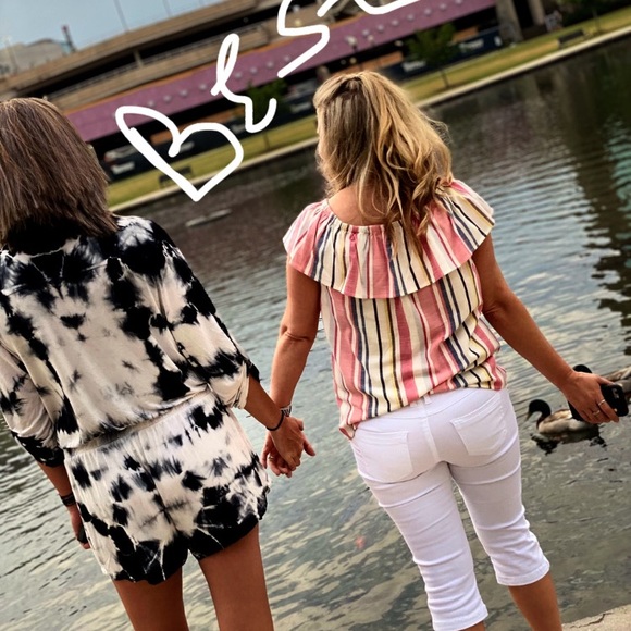 Meet your Posher, Jessica - Picture 5 of 16